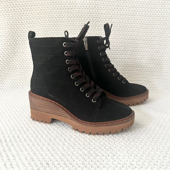 Vince Camuto Debsen Black Suede Croc Lug Sole Platform Combat Boot Lace Up 6 Box - Picture 1 of 9